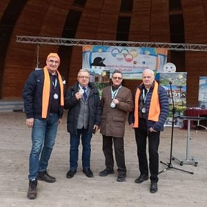 Dąbrowa Górnicza i Łazy - złoto i brąz.